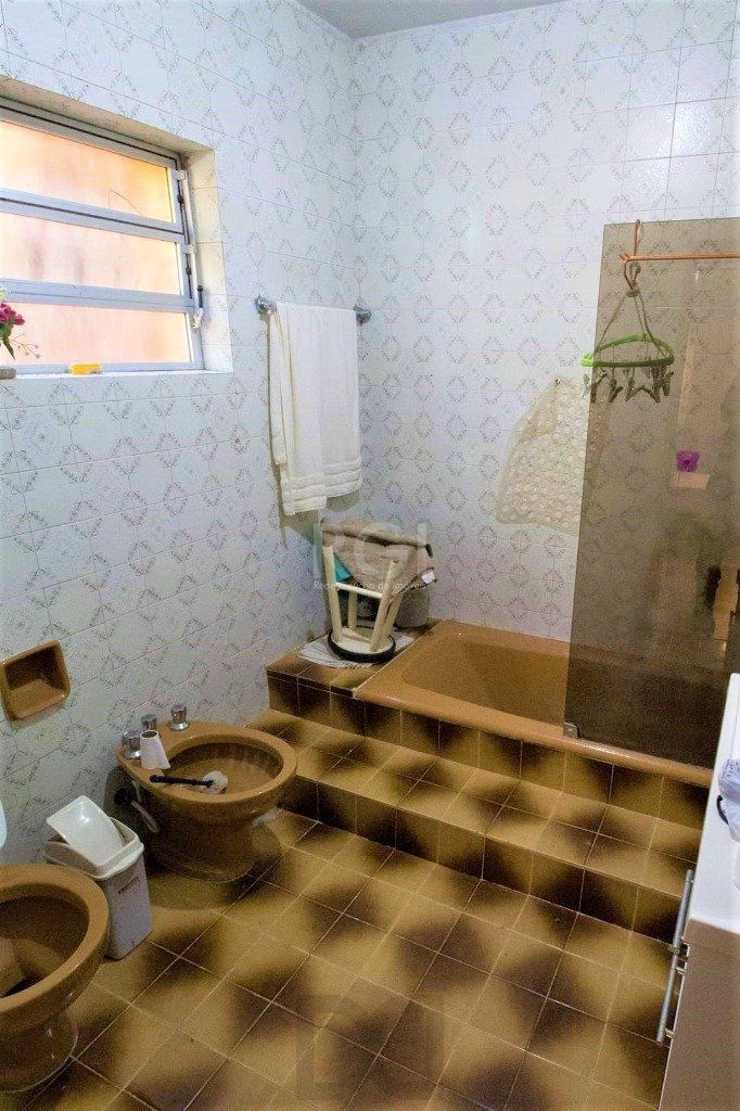 Casa para Venda - 287m², 3 dormitórios, sendo 2 suites, 4 vagas - Nonoai — foto 22