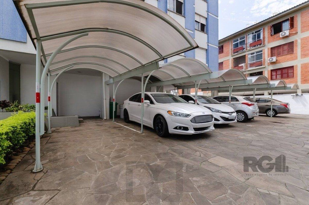 Apartamento de 2 dormitórios no bairro Menino Deus — foto 23