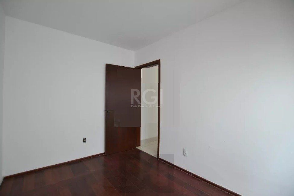 Casa para Venda - 267m², 4 dormitórios, sendo 1 suites, 2 vagas - Tristeza — foto 18