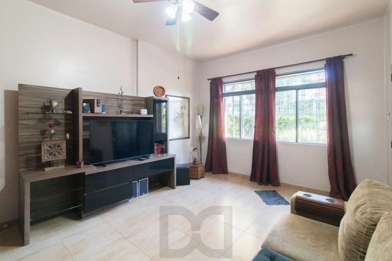 Casa com 4 dormitórios e 175m² à venda no Bairro Santa Tereza — foto 1