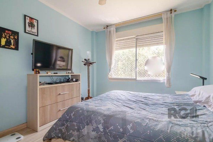 Apartamento com 2 dormitórios reversível para 3, e condomínio com portaria 24h, salão de festas, quadra e playground. Próximo à Orla e BarraShopping. — foto 10