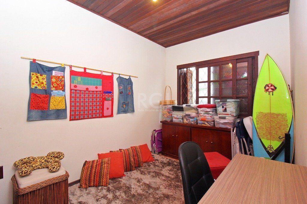 Casa para Venda - 150m², 4 dormitórios, sendo 1 suites, 3 vagas - Nonoai — foto 10