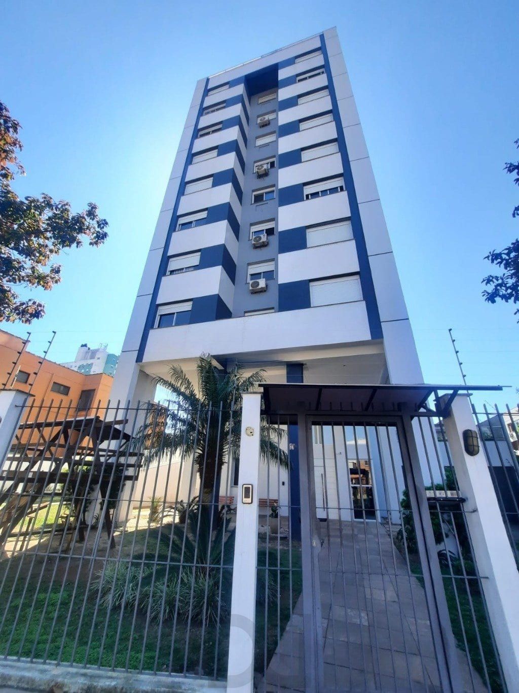 Apartamento de 2 dormitorios à venda em Santana, Porto Alegre. — foto 18
