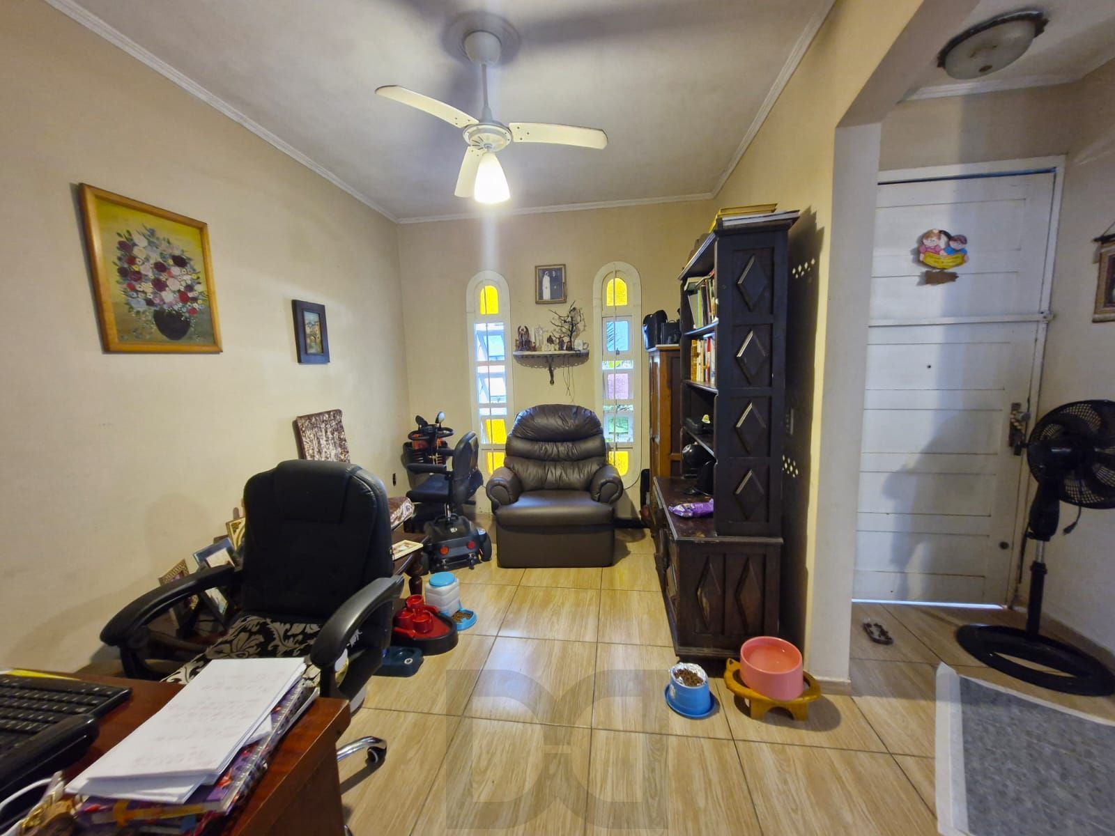Casa com 3 dormitórios e edícula nos fundos no bairro Nonoai. — foto 6