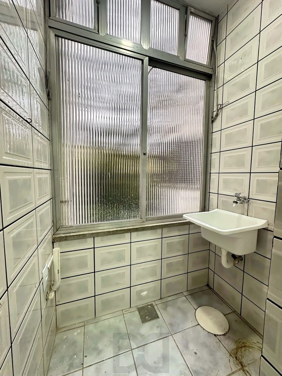 Amplo apartamento 1 dormitório com 57m² de frente no Menino Deus — foto 5