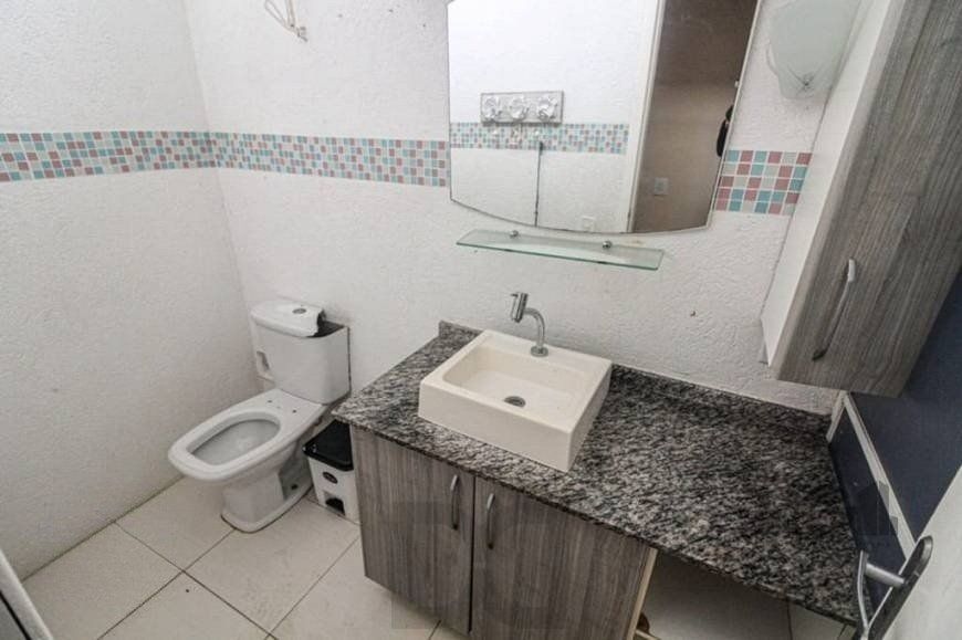 Excelente casa de 147m² com 3 dormitórios, 4 vagas e 1 piscina. — foto 12