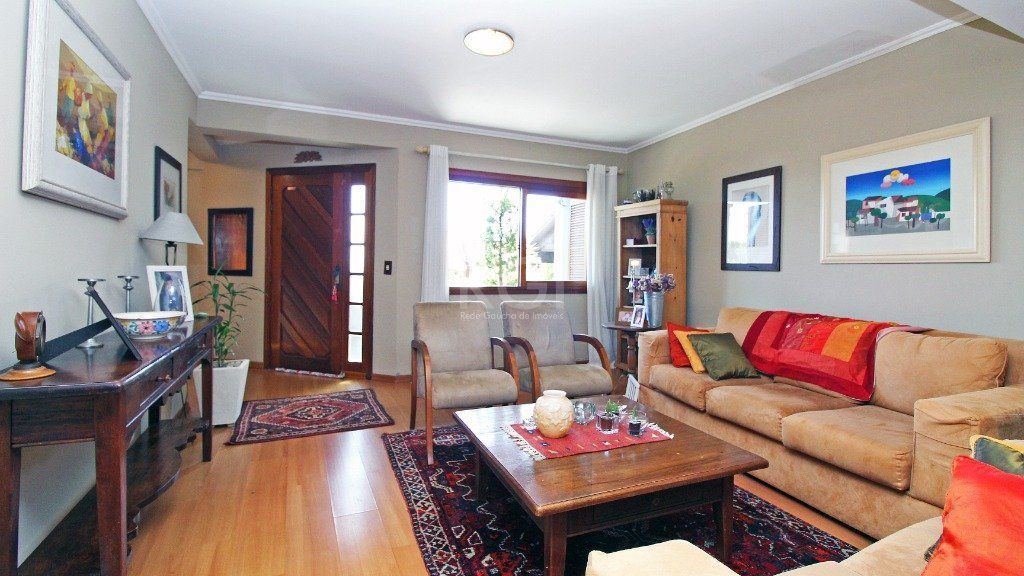 Sobrado 3 dormitórios, 1suíte, área gourmet com churrasqueira, piscina. — foto 6