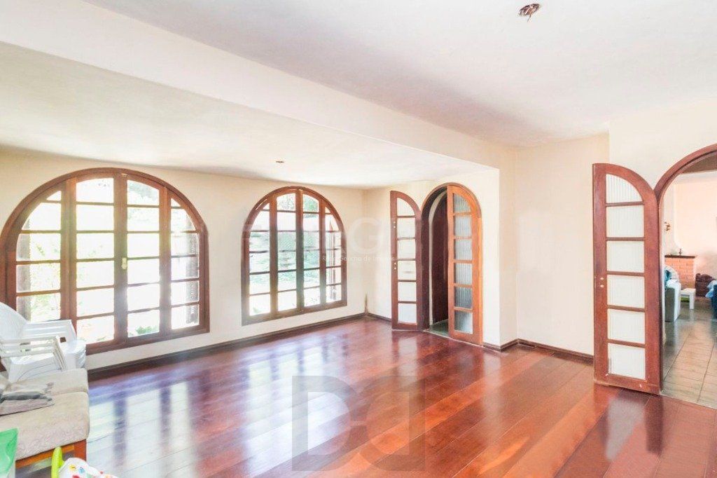 Casa para Venda - 279.1m², 4 dormitórios, sendo 1 suites, 5 vagas - Vila Nova — foto 1