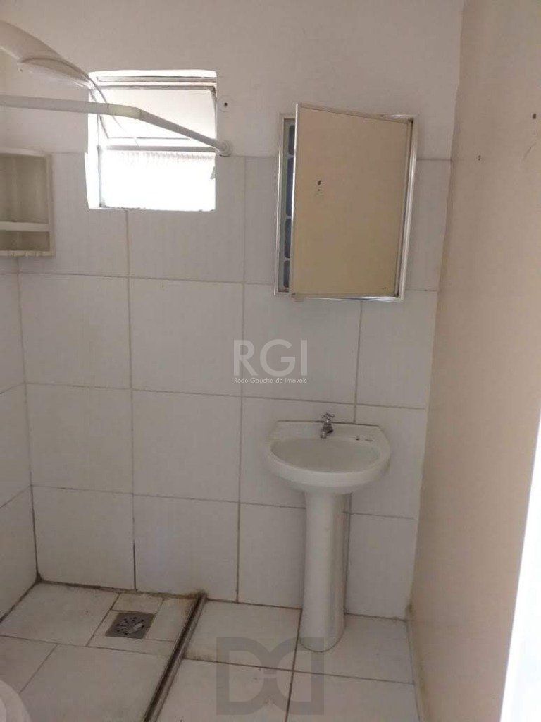 Casa para Venda - 200m², 6 dormitórios, 4 vagas - Tristeza — foto 28