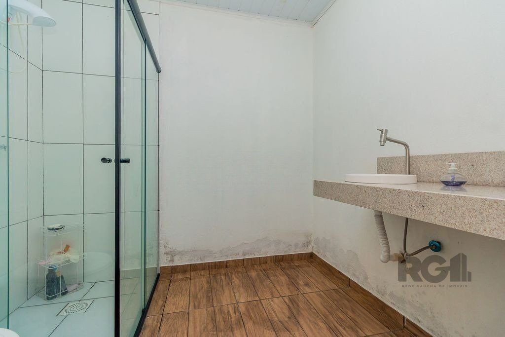 Casa de 2 dormitórios com 98m² no Bairro Lomba do Pinheiro — foto 26