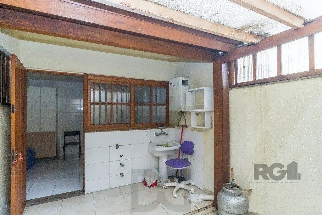 Casa com 3 dormitórios no bairro Jardim Itu — foto 8