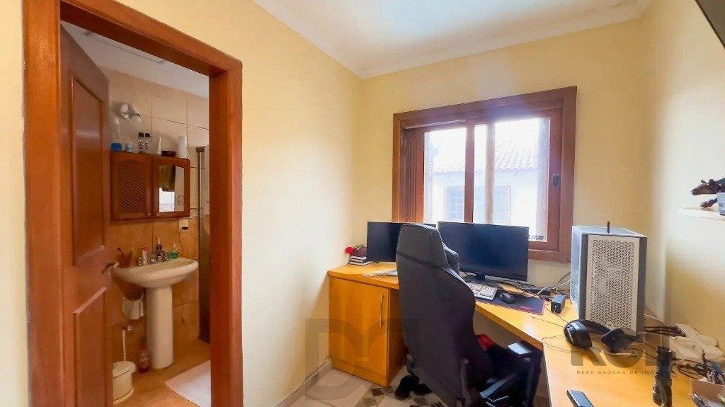 Casa com 4 quartos no bairro nonoai — foto 21