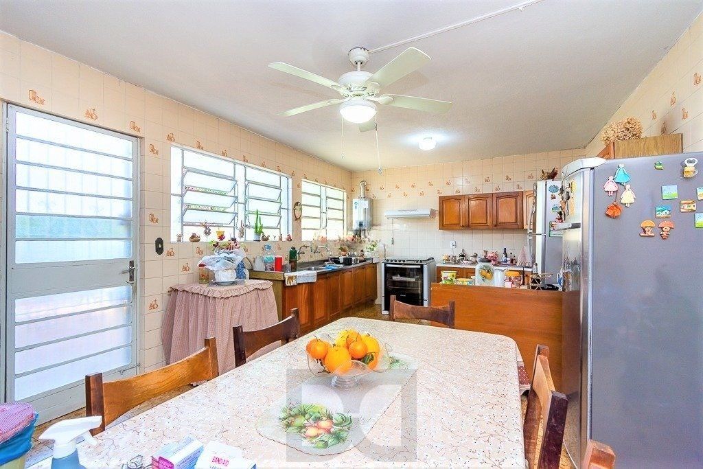 Casa de 424m² no Bairro Chácara Das Pedras — foto 13