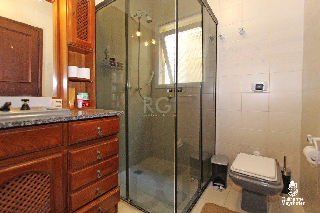 Casa para Venda - 240m², 5 dormitórios, sendo 1 suites, 3 vagas - Menino Deus — foto 27