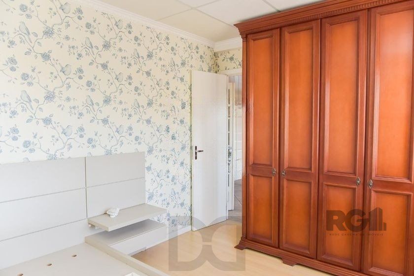 Casa de 197m² - 5 dormitórios, 3 vagas no bairro Rubem Berta — foto 32