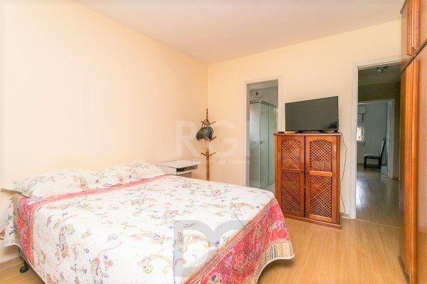 Casa para Venda - 238.35m², 4 dormitórios, sendo 1 suites, 2 vagas - Nonoai — foto 10