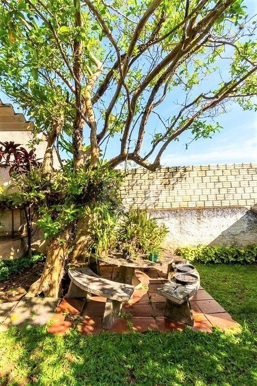 Casa de 424m² no Bairro Chácara Das Pedras — foto 36