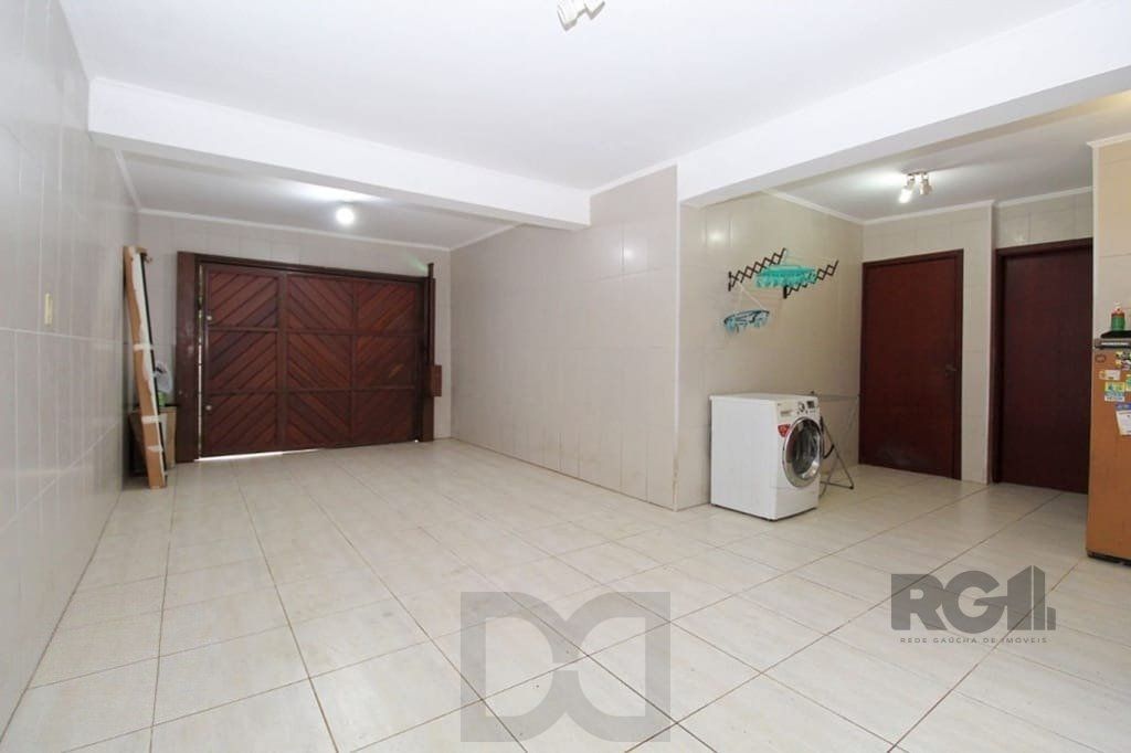 Casa de 275m² - 3 dormitórios e 3 vagas no bairro Coronel Aparício Borges — foto 35