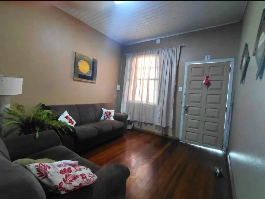 Casa 3 dormitórios no Bairro Coronel Aparício Borges — foto 2