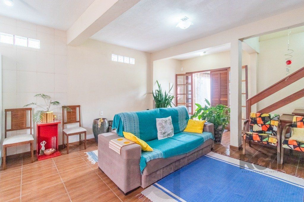 Casa com 3 dormitórios e 3 vagas no bairro Santa Tereza — foto 2