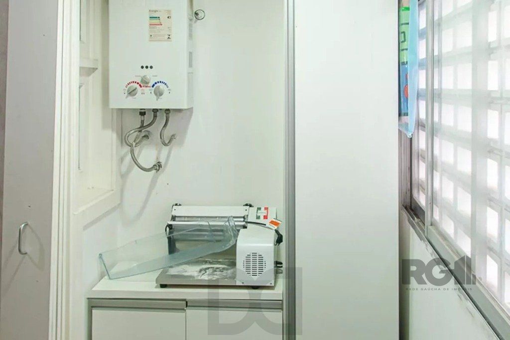 Apartamento 2 dormitórios  com 1 vaga no bairro Teresópolis em Porto Alegre — foto 11