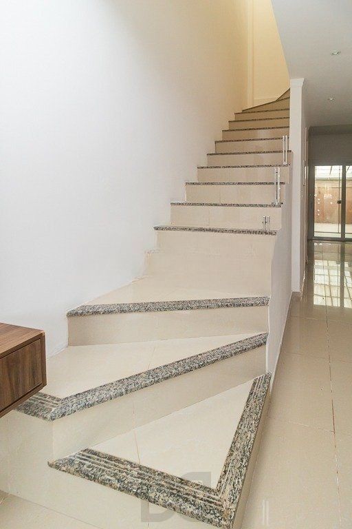 Casa de 2 dormitórios no Bairro Guarujá - Porto Alegre — foto 4