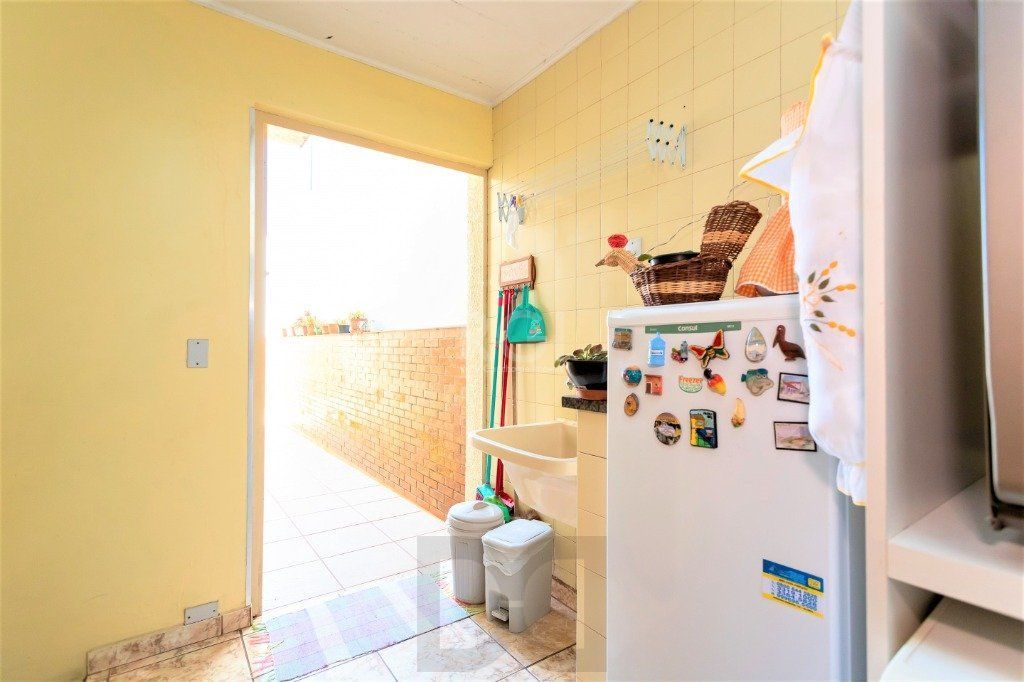 Casa para Venda - 228m², 4 dormitórios, sendo 1 suites, 5 vagas - Teresópolis — foto 46