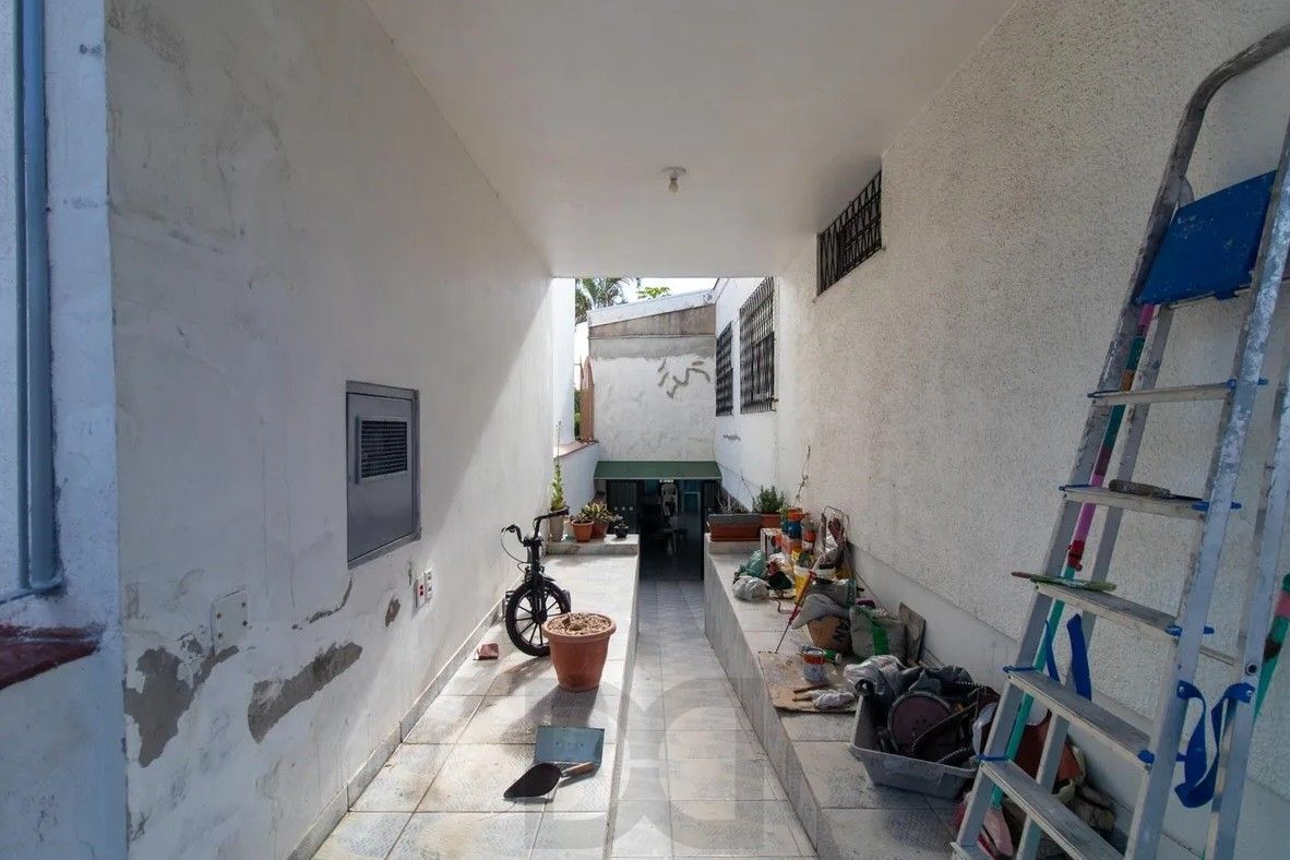 Casa com 4 dormitórios e energia solar no bairro Nonoai. — foto 32