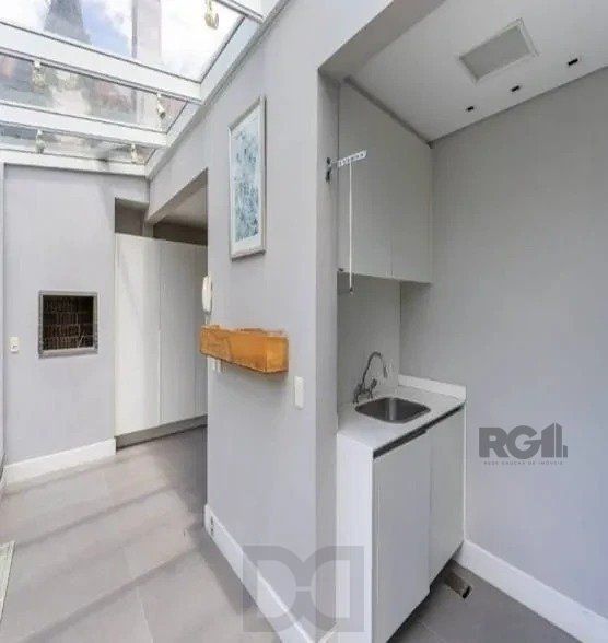 Excelente casa de 220m² com 3 dormitórios no bairro Tristeza. — foto 17