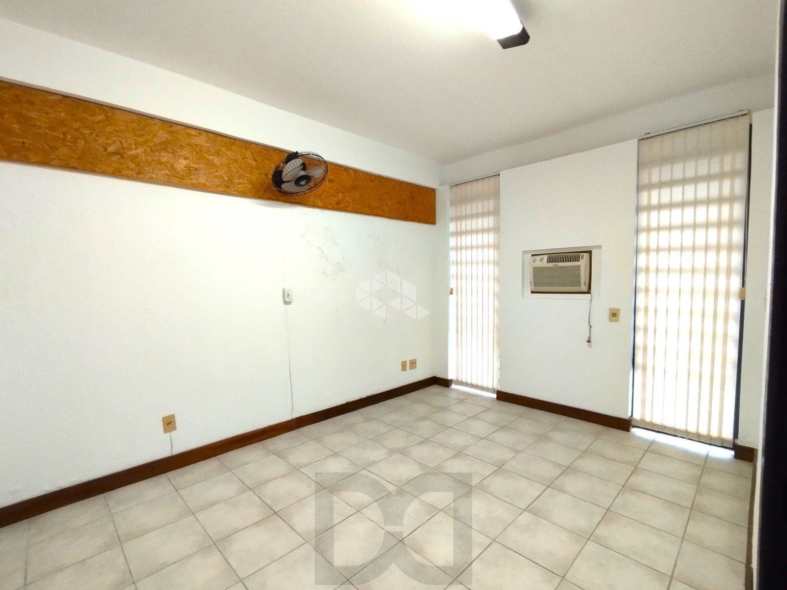 Vende conjunto comercial com 07 salas — foto 3