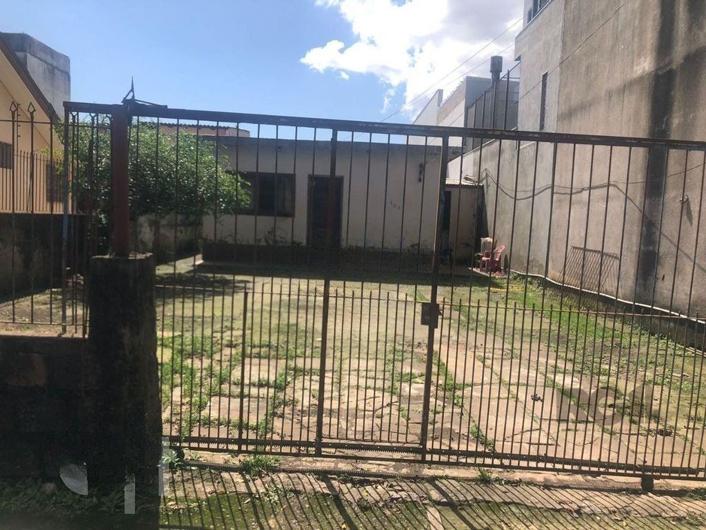 Casa 4 dormitórios no bairro Santa Maria Goretti — foto 2