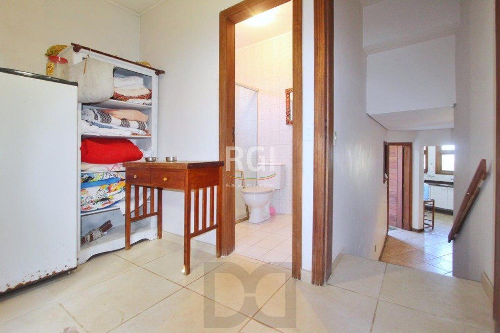 Casa para Venda - 269.06m², 4 dormitórios, sendo 2 suites, 5 vagas - Teresópolis — foto 18