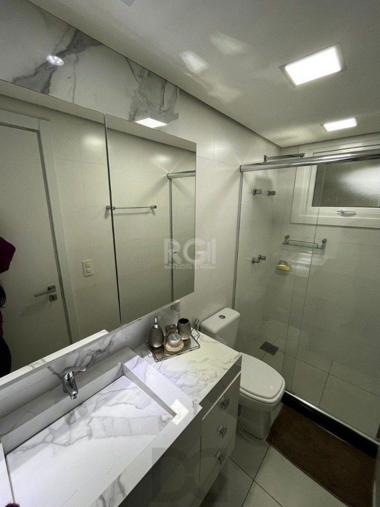 EXCELENTE APARTAMENTO COM 2 DORMITÓRIOS, 2 SUÍTES, 2 VAGAS DE GARAGEM. — foto 14