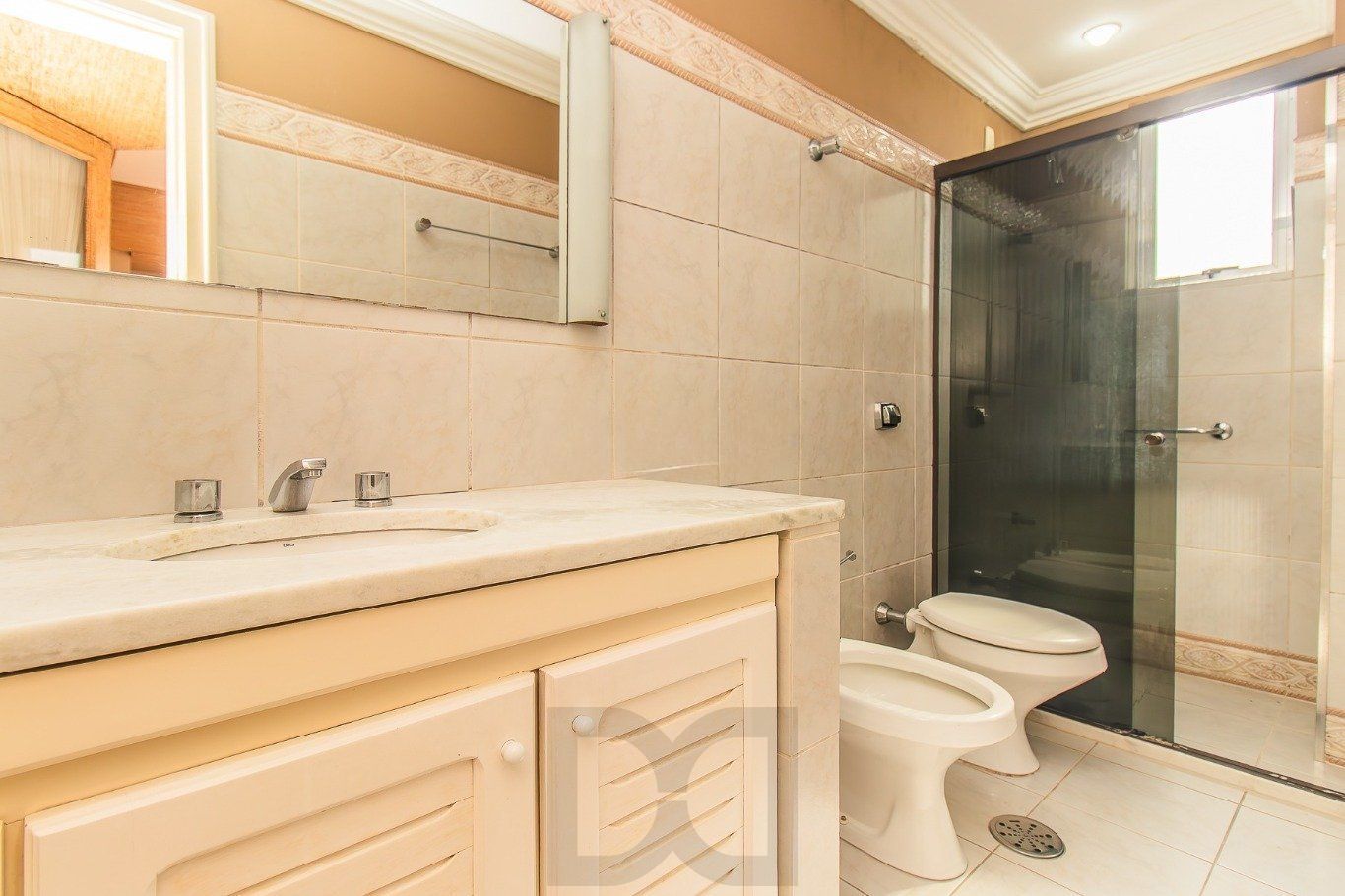 Apartamento com 3 quartos e 111m² à venda em São João, Porto Alegre. — foto 22