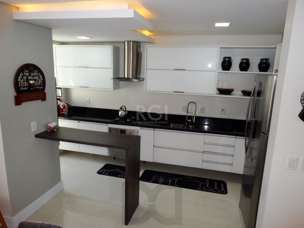 Casa para Venda - 244m², 3 dormitórios, sendo 1 suites, 2 vagas - Santa Tereza — foto 2
