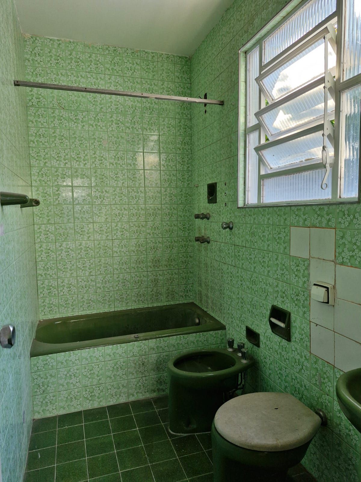Casa 3 dormitórios, 3 banheiros, bairro Teresópolis. — foto 19