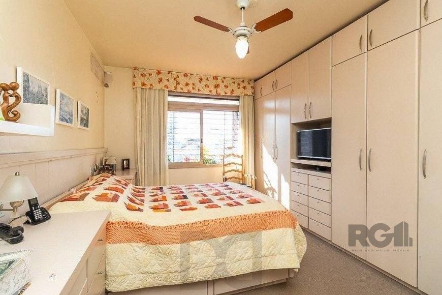 Casa para Venda - 235m², 4 dormitórios, sendo 1 suites, 2 vagas - Azenha — foto 8