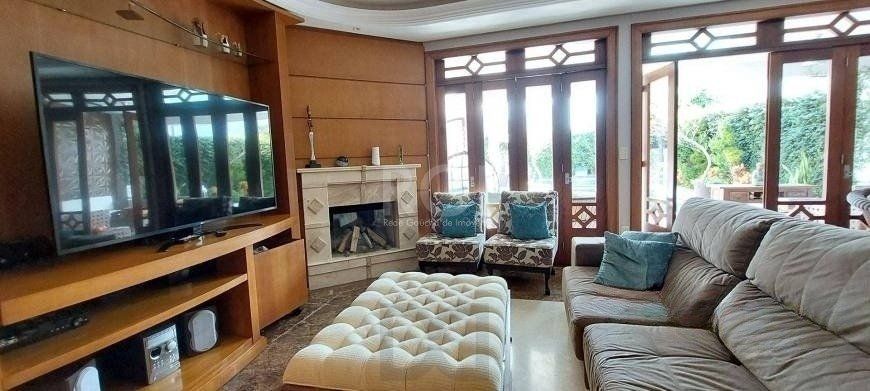 Excelente casa de 386m² com 04 dormitórios sendo 03 suítes. — foto 7