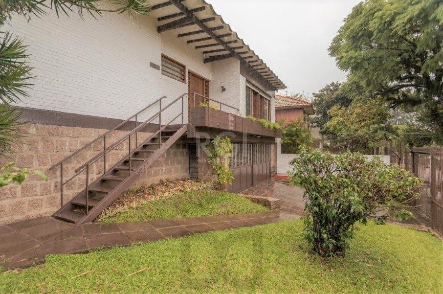 Casa para Venda - 327m², 4 dormitórios, sendo 1 suites, 3 vagas - Chácara das Pedras — foto 1