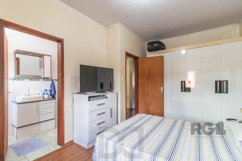 Casa com 3 dormitórios e 3 vagas no bairro Santa Tereza — foto 12