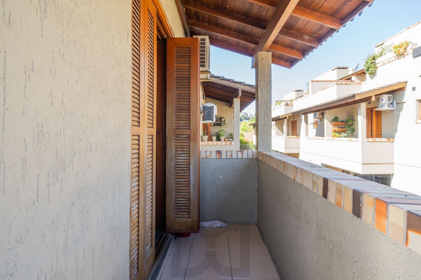 Casa em condomínio de 105m² - 2 dormitórios e 1 vaga no bairro Guarujá — foto 16