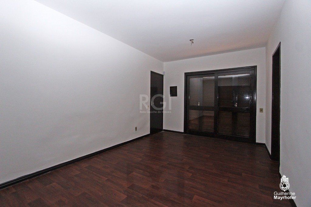 Casa para Venda - 320m², 4 dormitórios, sendo 1 suites, 3 vagas - Cavalhada — foto 20