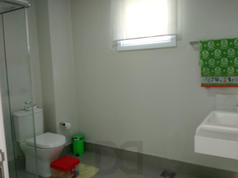 Casa para Venda - 217m², 3 dormitórios, sendo 1 suites, 3 vagas - Teresópolis — foto 5
