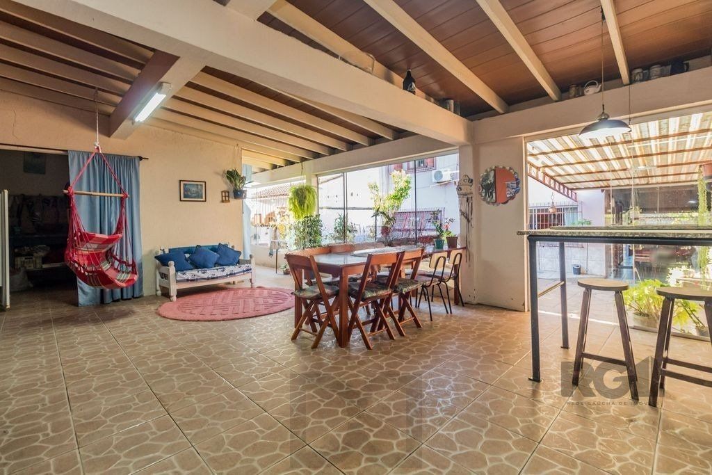 Sobrado de 215m² - 4 dormitórios, 5 vagas no bairro Passo das Pedras — foto 26