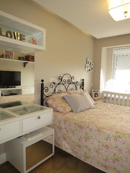 EXCELENTE CASA COM 3 DORMITÓRIOS, 1 SUÍTE E VAGA DE GARAGEM PARA 3 CARROS. — foto 7