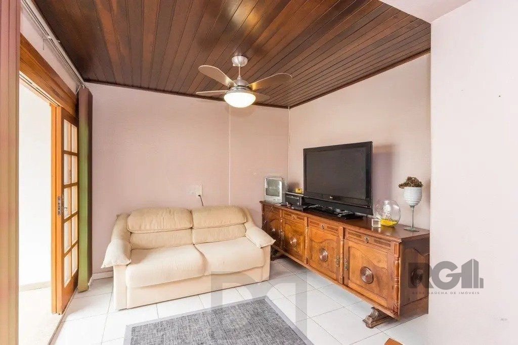 Casa com 3 dormitórios no bairro Jardim Lindóia — foto 35