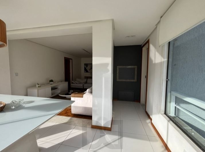 Apartamento amplo de 02 quartos com suite, 1 vaga no Menino Deus - Porto Alegre /RS — foto 4