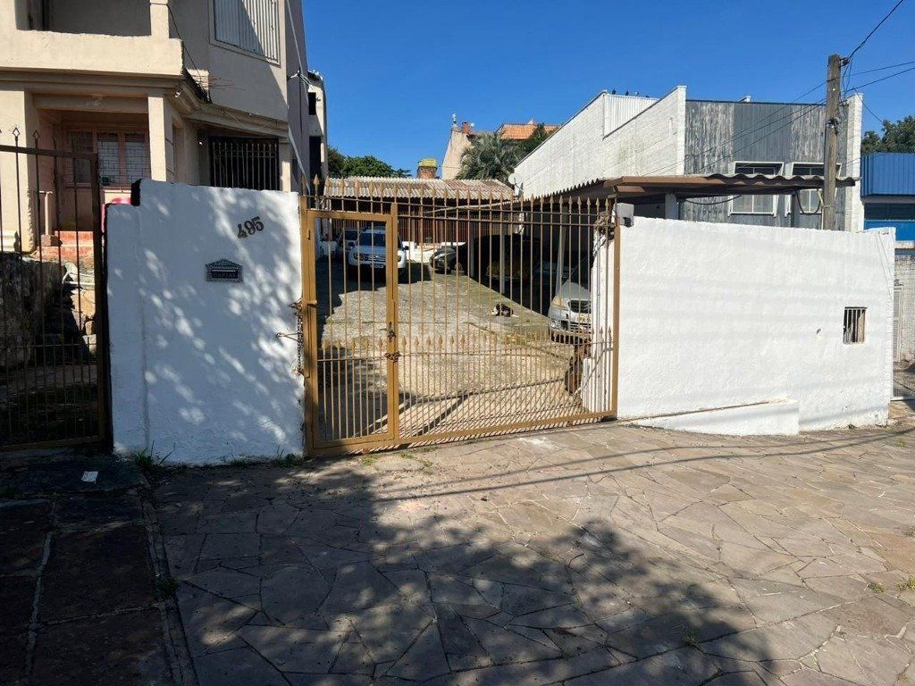 Terreno de 392m² com casa mista de 82m² — foto 1
