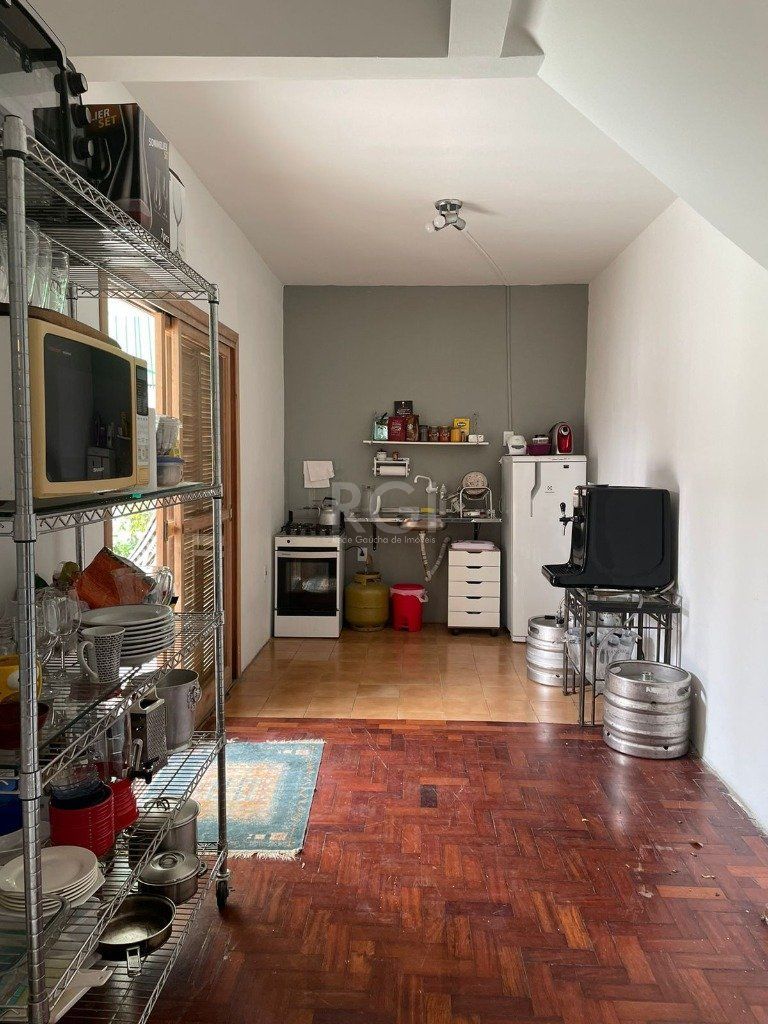 Casa para Venda - 260m², 3 dormitórios, sendo 2 suites, 2 vagas - Nonoai — foto 22