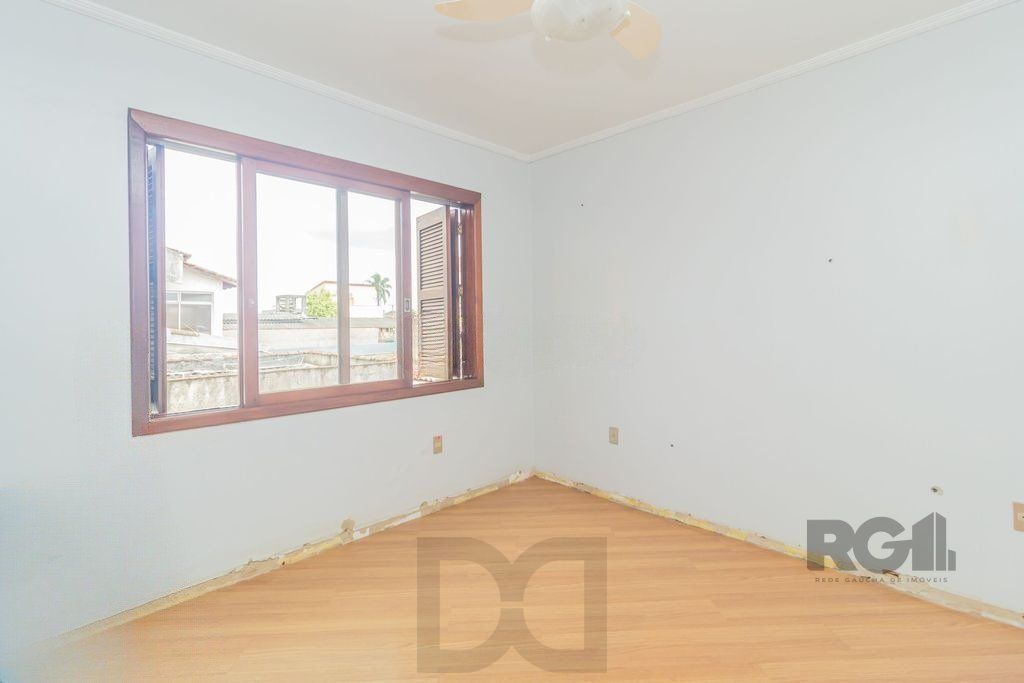 Casa com 240m², 3 dormitórios, 6 vagas no bairro Sarandi — foto 15